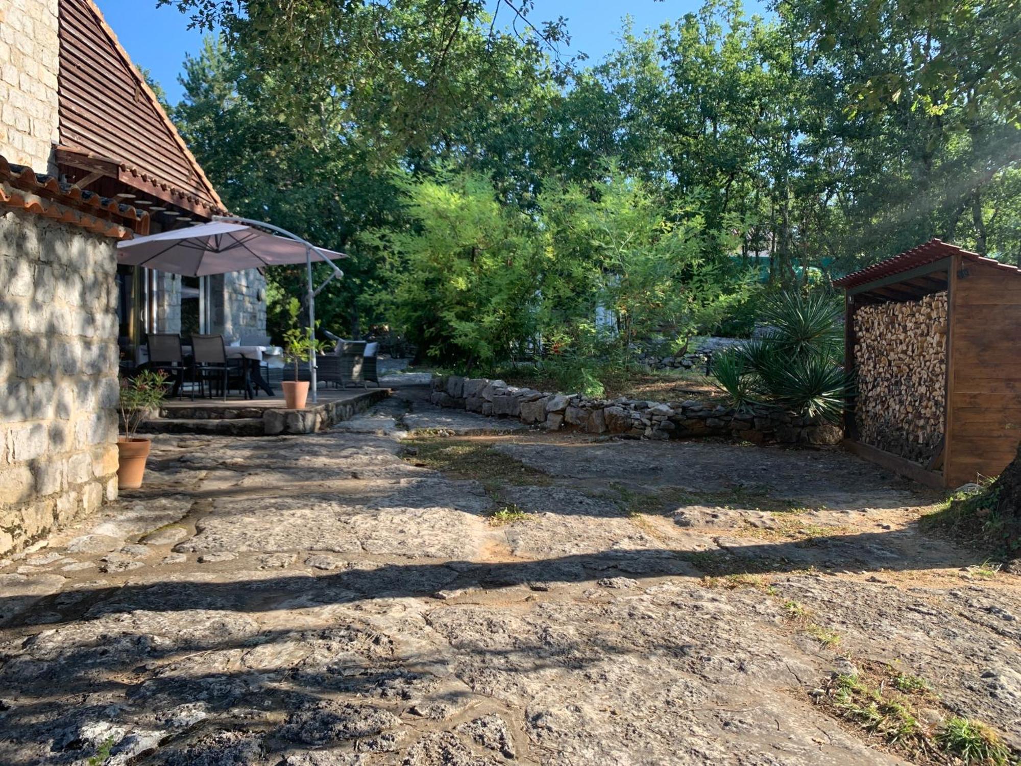 Gite Avec Piscine Privee Au Coeur D'Une Foret De Chenes Proche De Vallon Pont D'Arc Saint Alban Auriolles Zewnętrze zdjęcie